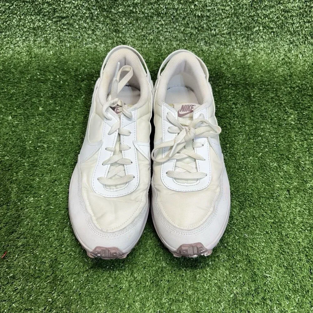 Nike Womens Waffle Debut DH9523-106 White Running Shoes Sneakers Sz 9.5 M